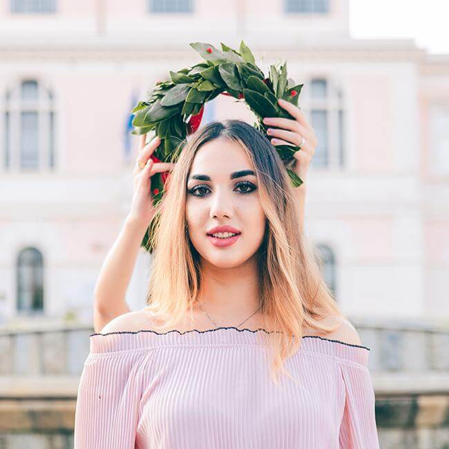 Corona d’alloro per laurea. Quando si usa la corona di laurea? La corona d’alloro per laurea
