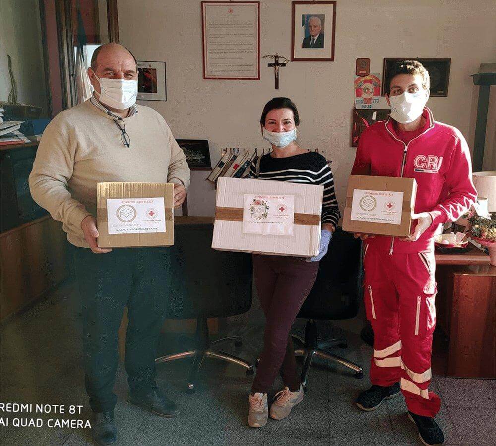 Solidarietà Emergenza Covid-19 coronedilaurea.com per Croce Rossa Italiana - coronedilaurea.com
