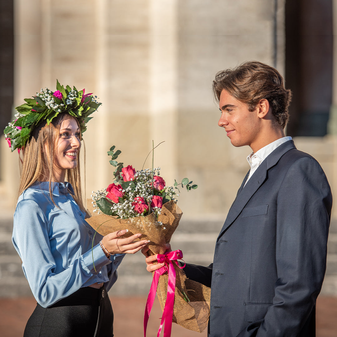 Bouquet laurea rose rosse