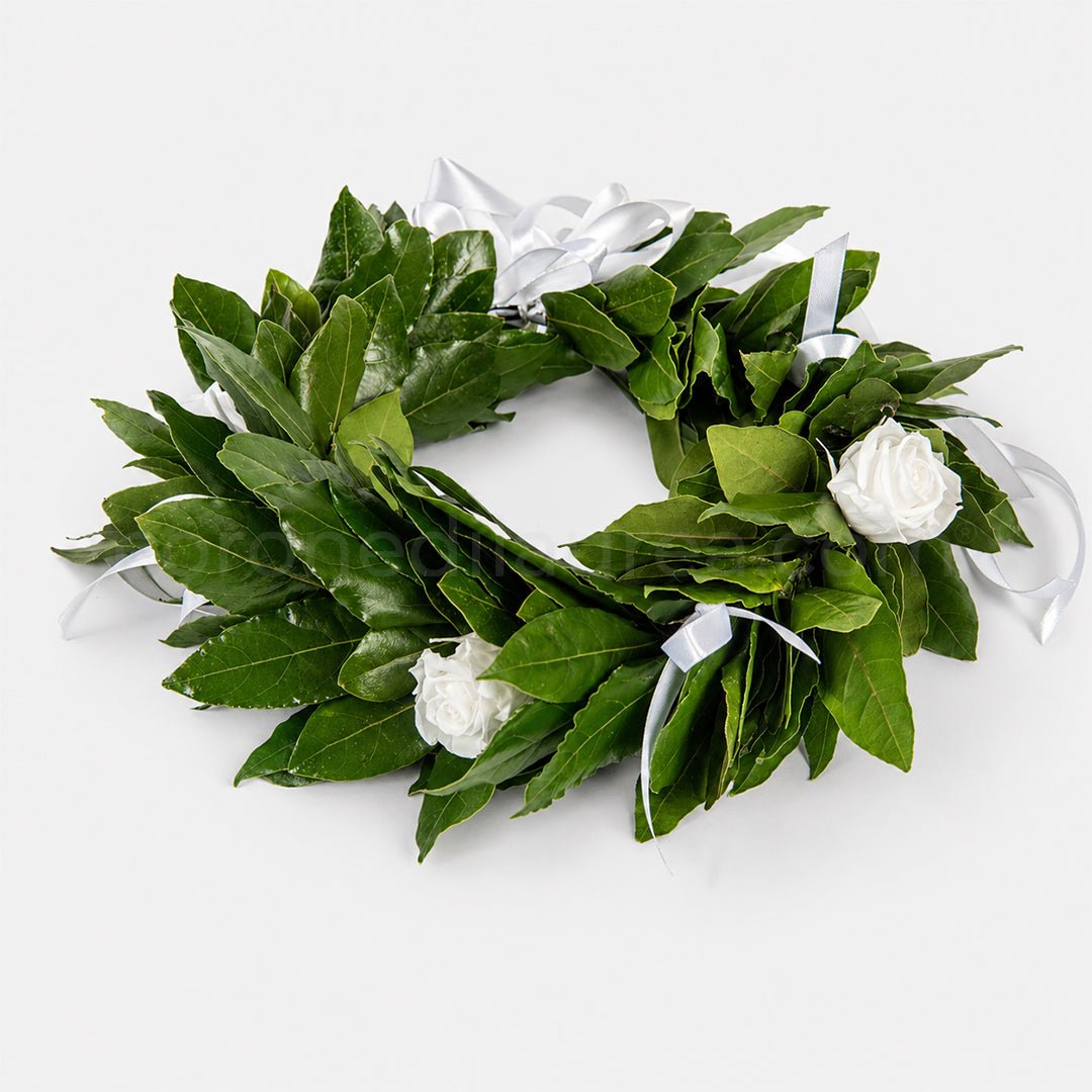 Corona d'alloro laurea Princely, corona di laurea roselline stabilizzate e fiocchetti di raso - coronedilaurea.com