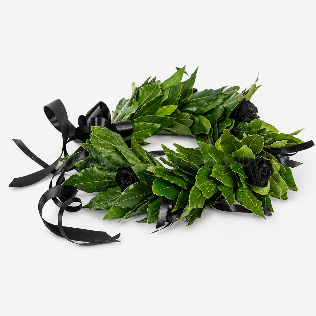 Corona d'alloro laurea Princely, corona di laurea roselline stabilizzate e fiocchetti di raso - coronedilaurea.com