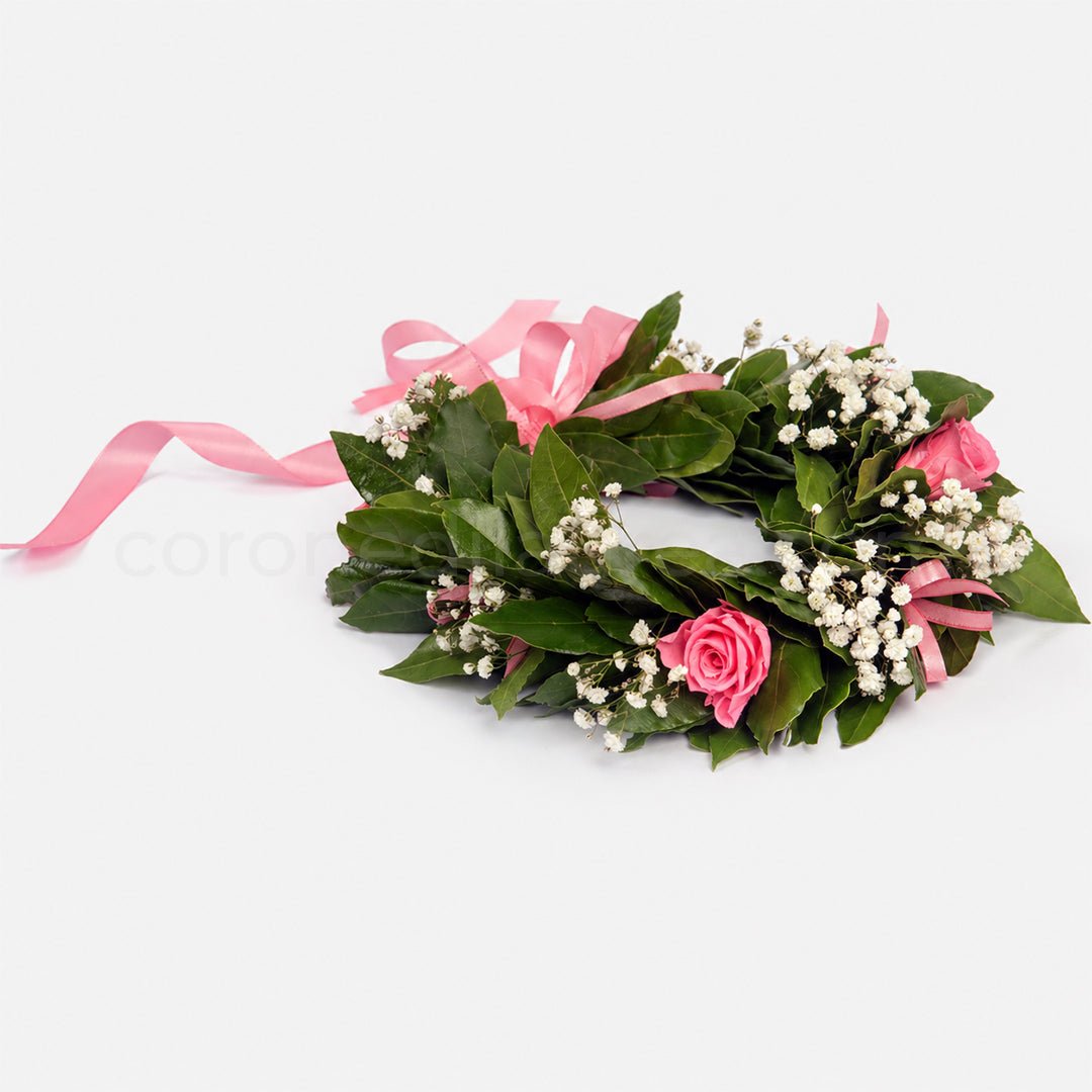 Corona di laurea Queenly, corona di alloro con rose stabilizzate gypsophila - coronedilaurea.com