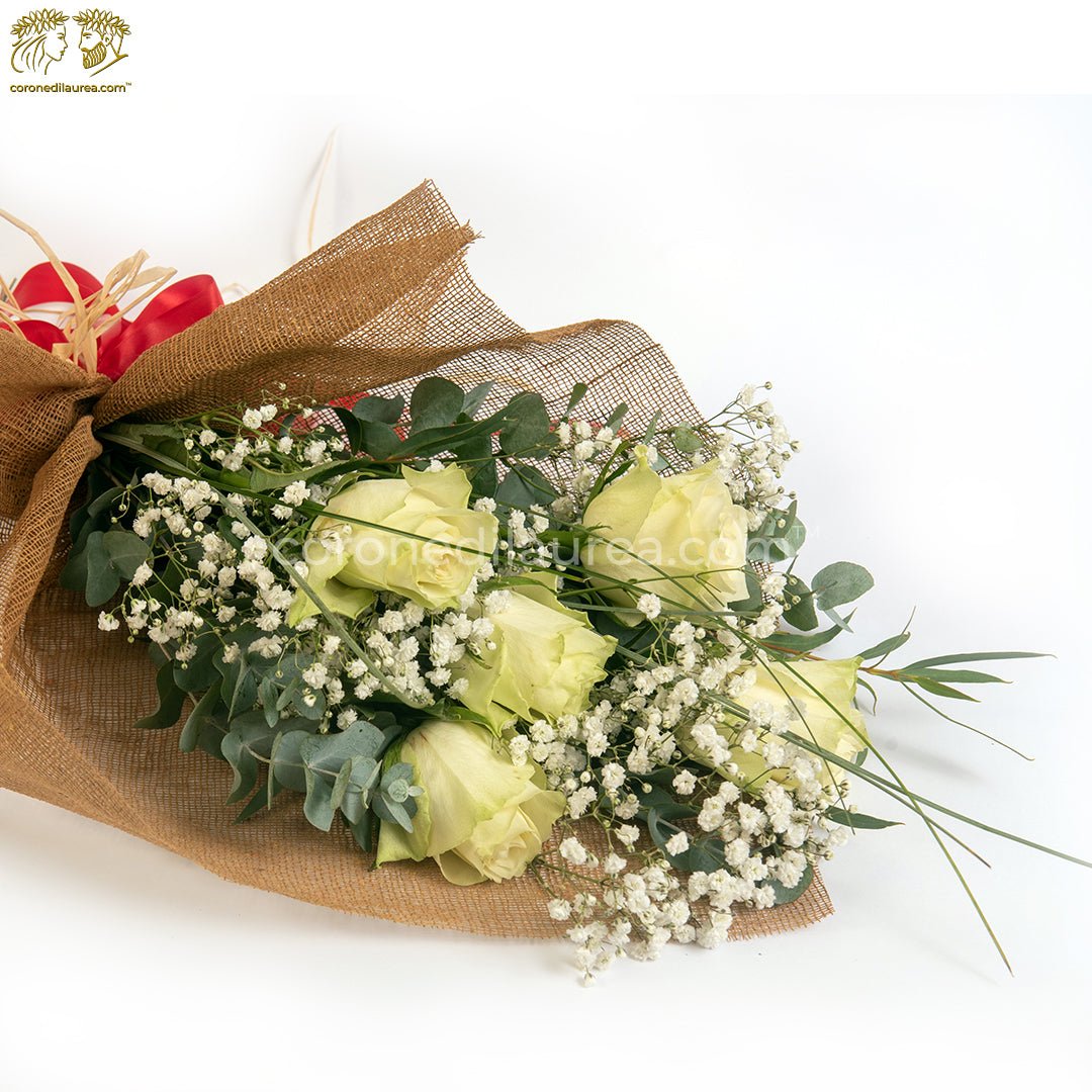 Bouquet laurea rose bianche - coronedilaurea.com
